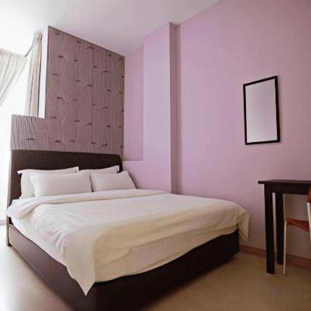 Comma Hotel Bandar Saujana Putra Dış mekan fotoğraf
