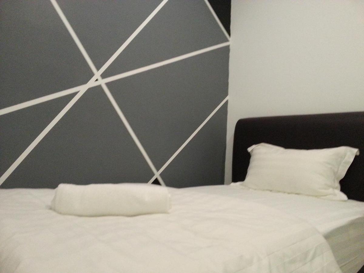 Comma Hotel Bandar Saujana Putra Dış mekan fotoğraf