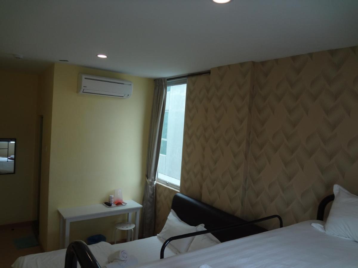 Comma Hotel Bandar Saujana Putra Dış mekan fotoğraf