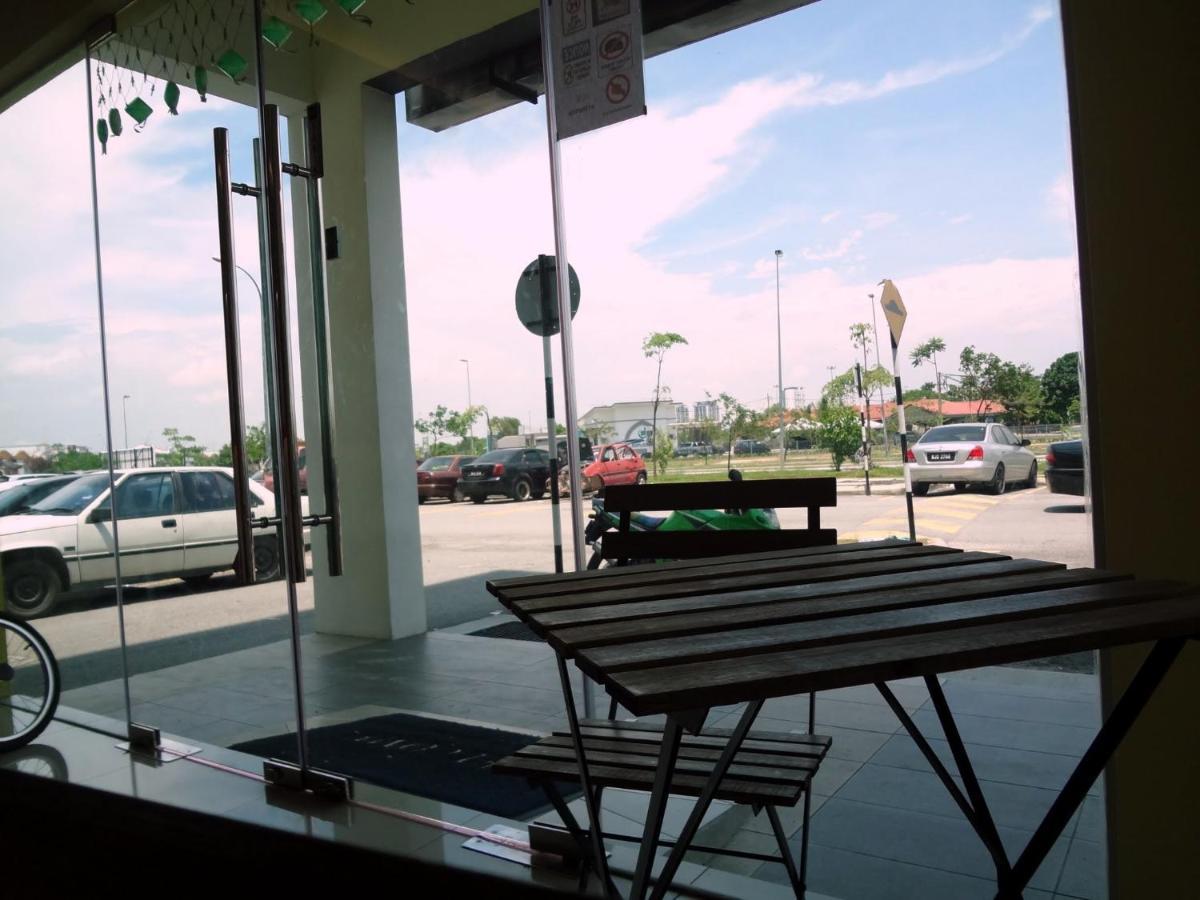 Comma Hotel Bandar Saujana Putra Dış mekan fotoğraf