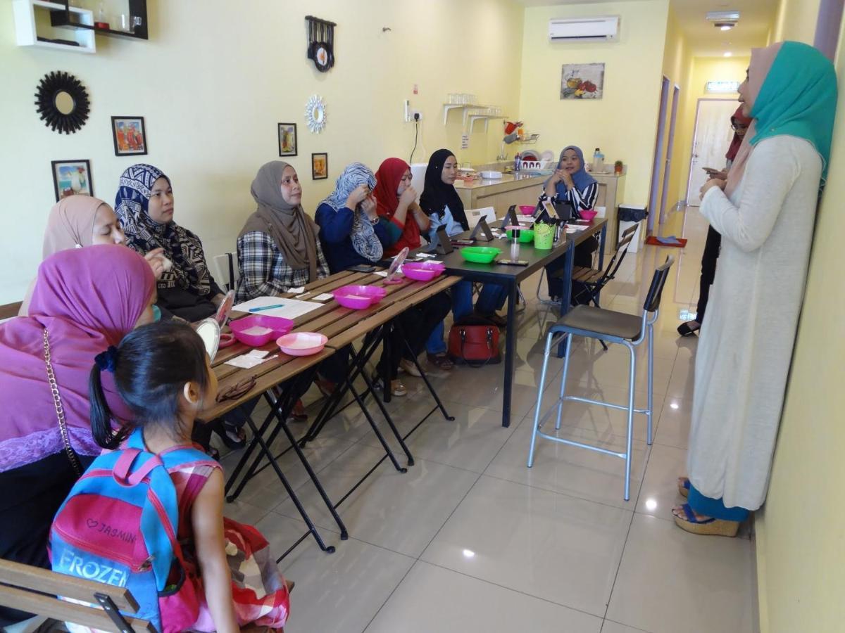 Comma Hotel Bandar Saujana Putra Dış mekan fotoğraf
