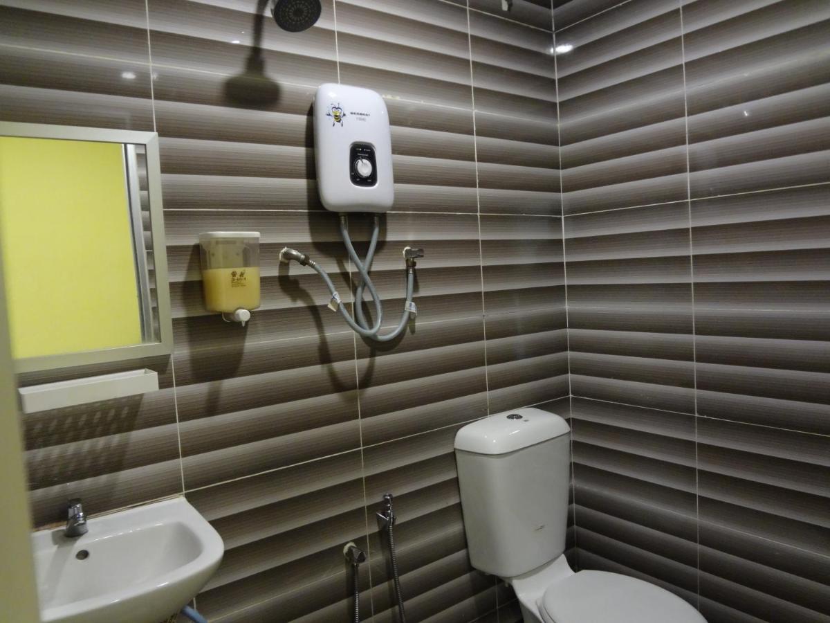 Comma Hotel Bandar Saujana Putra Dış mekan fotoğraf