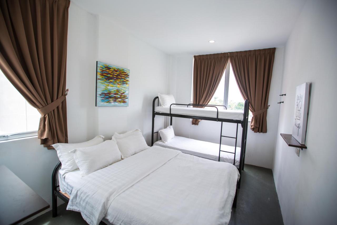 Comma Hotel Bandar Saujana Putra Dış mekan fotoğraf
