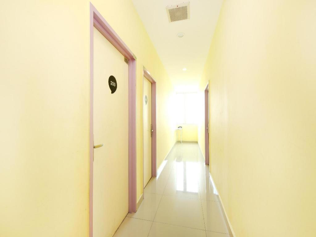 Comma Hotel Bandar Saujana Putra Dış mekan fotoğraf