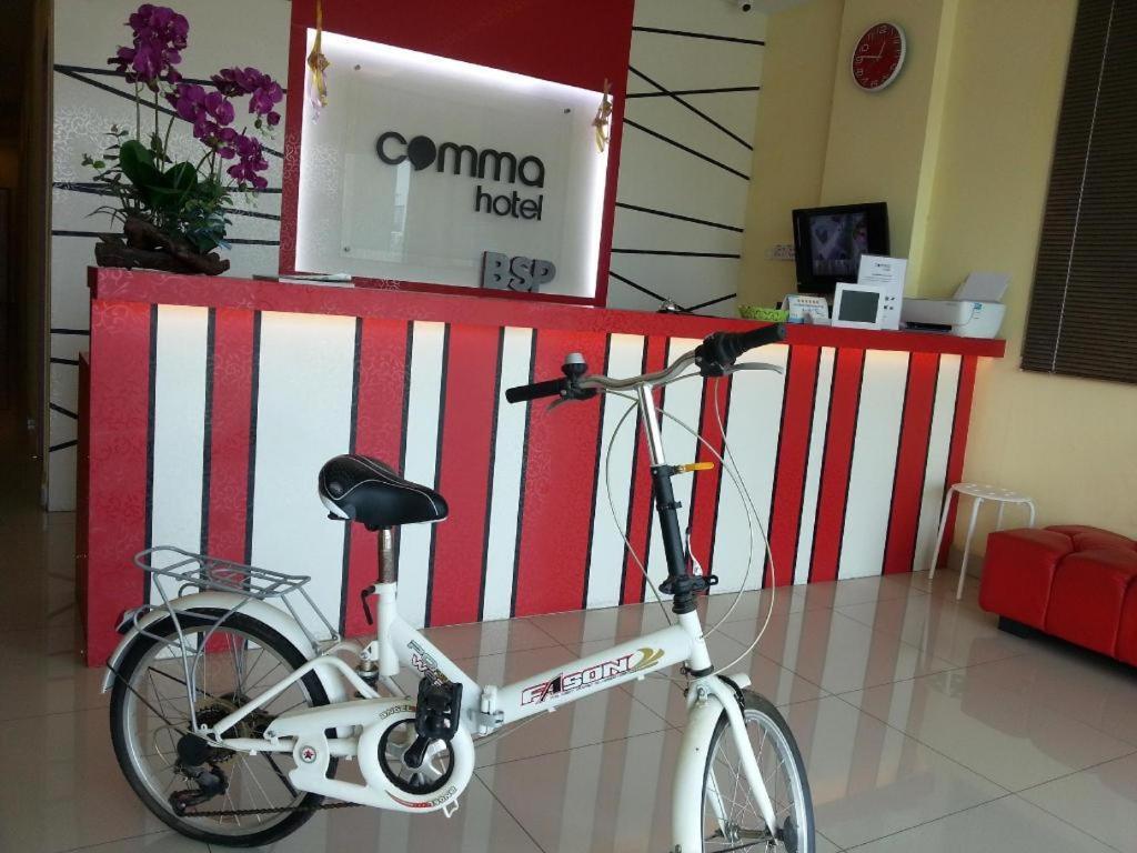 Comma Hotel Bandar Saujana Putra Dış mekan fotoğraf